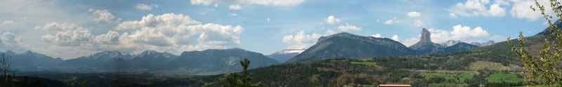 Obiou & Mount Aiguille -- Obiou et Mont Aiguille